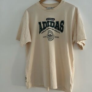Adidas Originals. Vintage style t-shirt. Men’s/unisex Size:M